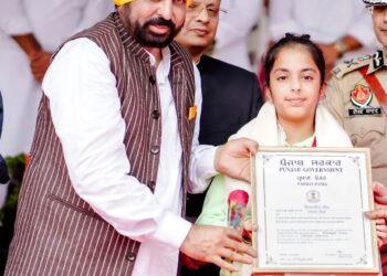 ਮੁੱਖ ਮੰਤਰੀ ਵੱਲੋਂ 13 ਉੱਘੀਆਂ ਸ਼ਖ਼ਸੀਅਤਾਂ ਦਾ ਸਟੇਟ ਐਵਾਰਡ ਨਾਲ ਸਨਮਾਨ