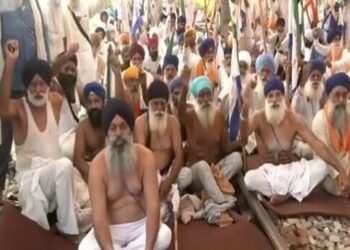 ਰੇਲ ਰੋਕੋ ਅੰਦੋਲਨ ਦਾ ਤੀਜਾ ਦਿਨ, ਰੇਲ ਪਟੜੀਆਂ ‘ਤੇ ਬੈਠੇ ਕਿਸਾਨ, ਅੱਜ ਵੀ ਹੋਣਗੀਆਂ ਕਈ ਰੇਲਾਂ ਪ੍ਰਭਾਵਿਤ