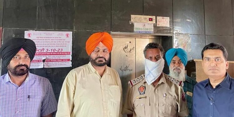 ਵਿਜੀਲੈਂਸ ਵੱਲੋਂ 40,000 ਰੁਪਏ ਰਿਸ਼ਵਤ ਲੈਂਦਾ ਪੁਲਿਸ ਇੰਸਪੈਕਟਰ ਰੰਗੇ ਹੱਥੀਂ ਕਾਬੂ