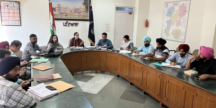 ਪਰਾਲੀ ਨੂੰ ਖੇਤਾਂ ‘ਚ ਹੀ ਮਿਲਾਕੇ ਕਣਕ ਦੀ ਬਿਜਾਈ ਕਰਨ ਲਈ ਕਿਸਾਨਾਂ ਨੂੰ ਮਸ਼ੀਨਾਂ ਮੁਹੱਈਆ ਕਰਵਾਉਣ ਦੇ ਆਦੇਸ਼