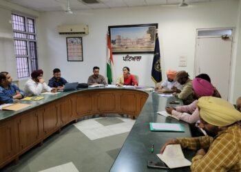 ਡਿਪਟੀ ਕਮਿਸ਼ਨਰ ਵੱਲੋਂ ਜ਼ਿਲ੍ਹਾ ਅਧਿਕਾਰੀਆਂ ਤੇ ਖਰੀਦ ਏਜੰਸੀਆਂ ਨਾਲ ਮੀਟਿੰਗ