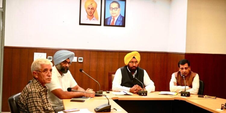 ਸਥਾਨਕ ਸਰਕਾਰਾਂ ਮੰਤਰੀ ਨੇ ਸੂਬੇ ਵਾਸੀਆਂ ਨੂੰ ਕਚਰਾ ਤੇ ਪ੍ਰਦੂਸ਼ਣ ਮੁਕਤ ਅਤੇ ਸੁਰੱਖਿਅਤ ਦੀਵਾਲੀ ਮਨਾਉਣ ਦੀ ਅਪੀਲ ਕੀਤੀ