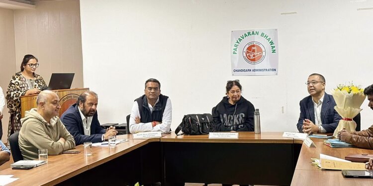 ਲੋਕਾਂ ਨੂੰ ਇਲੈਕਟ੍ਰਿਕ ਵਾਹਨ ਖਰੀਦਣ ਲਈ ਮਜਬੂਰ ਕਰਨਾ ਗ਼ਲਤ: ਖੇਰ