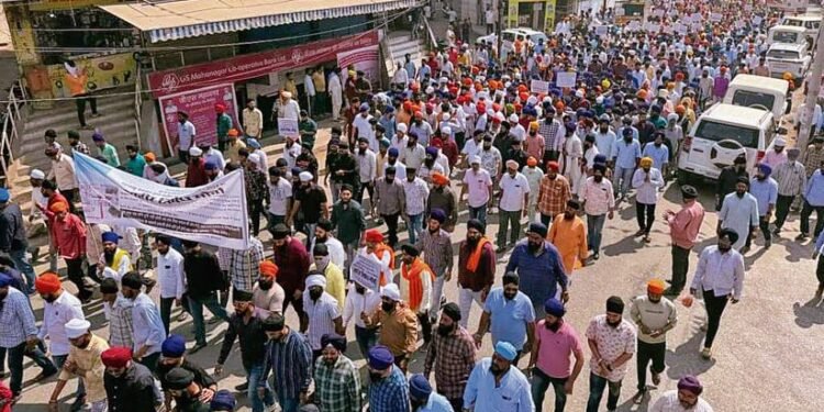ਗੁਰਦੁਆਰਾ ਐਕਟ ਵਿੱਚ ਬਦਲਾਅ ਦੇ ਵਿਰੋਧ ਵਿੱਚ ਨਾਂਦੇੜ ਵਿਖੇ ਸਿੱਖਾਂ ਨੇ ਰੋਸ ਮਾਰਚ ਕੱਢਿਆ