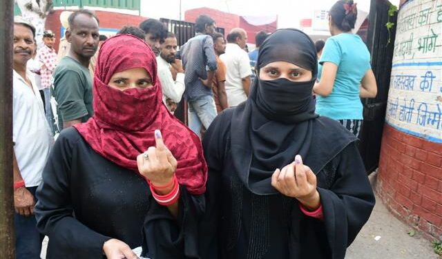 ਸਵੇਰੇ 11 ਵਜੇ ਤੱਕ ਚੰਡੀਗੜ੍ਹ ਵਿੱਚ 25.03 ਮਤਦਾਨ ਦਰਜ ਕੀਤਾ ਗਿਆ ਸੀ।