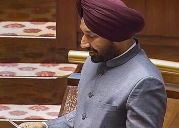 ਪੰਜਾਬ ਤੋਂ ਨਾਮਜ਼ਦ ਮੈਂਬਰ ਸਤਨਾਮ ਸੰਧੂ ਭਾਜਪਾ ‘ਚ ਸ਼ਾਮਲ ਹੋ ਗਏ ਹਨ, ਜਿਸ ਨਾਲ ਉਨ੍ਹਾਂ ਦੀ ਰਾਜ ਸਭਾ ਪ੍ਰਤੀਨਿਧਤਾ ਵਧ ਕੇ 87 ਹੋ ਗਈ ਹੈ।