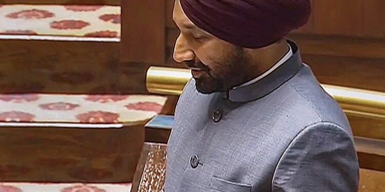 ਪੰਜਾਬ ਤੋਂ ਨਾਮਜ਼ਦ ਮੈਂਬਰ ਸਤਨਾਮ ਸੰਧੂ ਭਾਜਪਾ ‘ਚ ਸ਼ਾਮਲ ਹੋ ਗਏ ਹਨ, ਜਿਸ ਨਾਲ ਉਨ੍ਹਾਂ ਦੀ ਰਾਜ ਸਭਾ ਪ੍ਰਤੀਨਿਧਤਾ ਵਧ ਕੇ 87 ਹੋ ਗਈ ਹੈ।