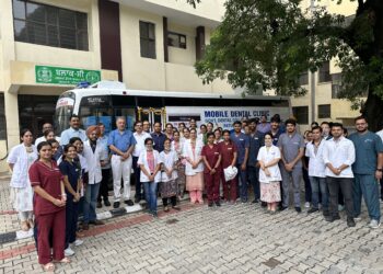 ਸਿਹਤ ਮੰਤਰੀ ਡਾ. ਬਲਬੀਰ ਸਿੰਘ ਵੱਲੋਂ 67 ਲੱਖ ਰੁਪਏ ਦੀ ਲਾਗਤ ਨਾਲ ਤਿਆਰ ਮਾਡਰਨ ਮੋਬਾਇਲ ਡੈਂਟਲ ਕਲੀਨਿਕ ਵੈਨ ਰਵਾਨਾ