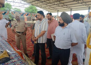 ਮੁੱਖ ਮੰਤਰੀ ਭਗਵੰਤ ਸਿੰਘ ਮਾਨ ਦੀ ਅਗਵਾਈ ਹੇਠ ਲੋਕਾਂ ਨੂੰ ਘਰਾਂ ਦੇ ਨੇੜੇ ਹੀ ਮਿਲੀਆਂ ਸਰਕਾਰੀ ਸੇਵਾਵਾਂ-ਏ.ਡੀ.ਸੀ. ਡਾ. ਹਰਜਿੰਦਰ ਸਿੰਘ ਬੇਦੀ