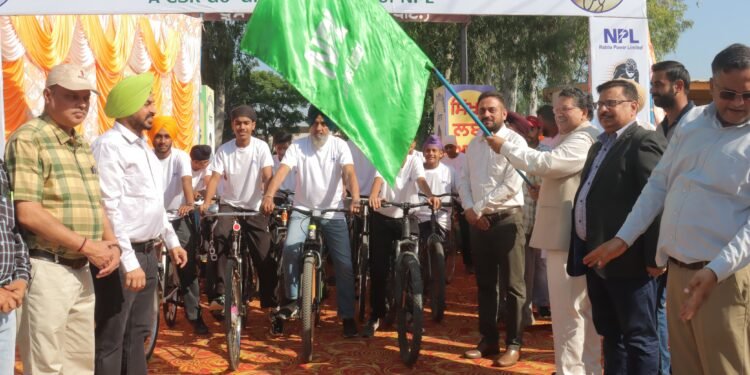 ਪਰਾਲੀ ਦੀ ਅੱਗ ਲਗਾਉਣ ਤੋਂ ਰੋਕਣ ਲਈ ਸਾਈਕਲ ਰੈਲੀ ਕਰਵਾਈ