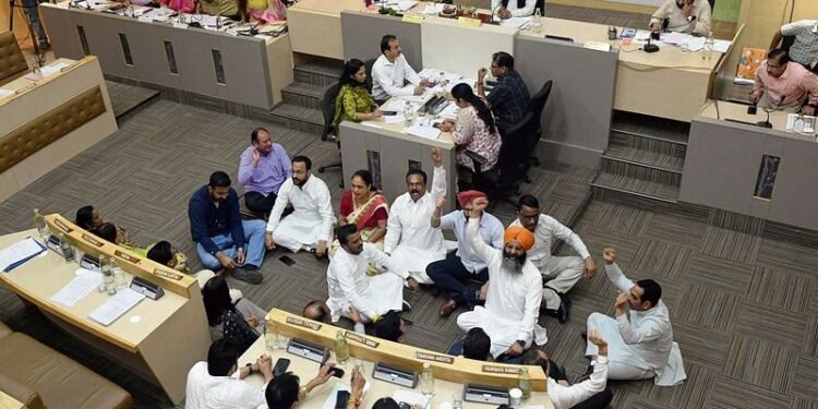 ਚੰਡੀਗੜ੍ਹ ਨਗਰ ਨਿਗਮ ਨੇ ਸਰਕਾਰੀ ਜਾਇਦਾਦਾਂ ਲਈ ਪ੍ਰਾਪਰਟੀ ਟੈਕਸ ਰਿਆਇਤਾਂ ਖਤਮ ਕਰ ਦਿੱਤੀਆਂ ਹਨ।