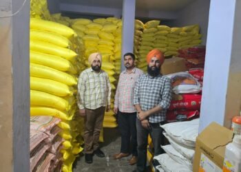 ਖੇਤੀਬਾੜੀ ਵਿਭਾਗ ਵੱਲੋਂ ਖਾਦ ਵਿਕਰੇਤਾਵਾਂ ਦੇ ਸਟਾਕ ਦੀ ਚੈਕਿੰਗ