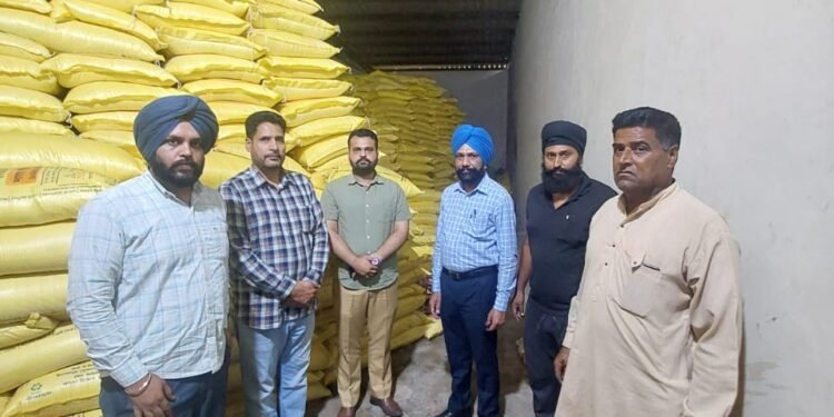 ਖੇਤੀਬਾੜੀ ਵਿਭਾਗ ਵੱਲੋਂ ਖਾਦ ਵਿਕਰੇਤਾ ਦਾ ਲਾਇਸੈਂਸ ਰੱਦ