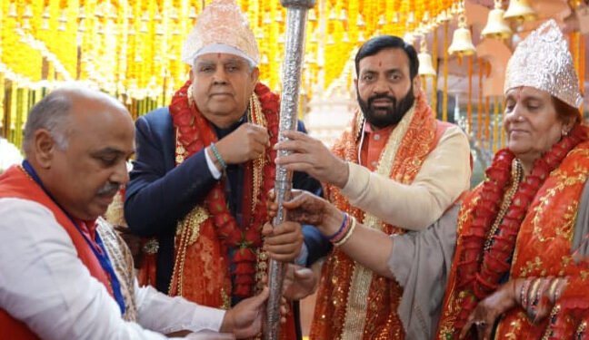 ਉੱਪ ਰਾਸ਼ਟਰਪਤੀ ਜਗਦੀਪ ਧਨਖੜ ਨੇ ਕੀਤੀ ਮੁੱਖ ਮੰਤਰੀ ਨਾਇਬ ਸਿੰਘ ਸੈਣੀ ਦੀ ਪ੍ਰਸੰਸਾਂ, ਨਾਇਬ ਸਿੰਘ ਸੈਣੀ ਯਕੀਨੀ ਰੂਪ ਨਾਲ ਨਾਯਾਬ ਕੰਮ ਕਰਣਗੇ