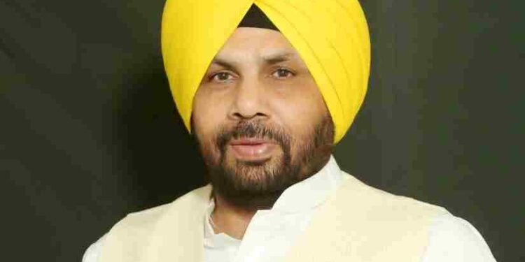 ਪੰਜਾਬ ਵਿੱਚ ਉੱਚ-ਗੁਣਵੱਤਾ ਨਿਰਮਾਣ ਨੂੰ ਯਕੀਨੀ ਬਣਾਉਣ ਵਿੱਚ ਅਹਿਮ ਭੂਮਿਕਾ ਨਿਭਾ ਰਹੀ ਹੈ ਲੋਕ ਨਿਰਮਾਣ ਵਿਭਾਗ ਦੀ ਰਿਸਰਚ ਲੈਬ: ਹਰਭਜਨ ਸਿੰਘ ਈਟੀਓ