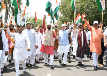 ਮੁੱਖ ਮੰਤਰੀ ਨਾਇਬ ਸਿੰਘ ਸੈਣੀ ਦੀ ਅਗਵਾਈ ਹੇਠ ਪੰਚਕੂਲਾ ਵਿੱਚ ਕੱਡੀ ਗਈ ”ਤਿਰੰਗਾ ਯਾਤਰਾ-ਇੱਕ ਯਾਤਰਾ ਦੇਸ਼ਭਗਤੀ ਦੇ ਨਾਂ”  ਬੱਚਿਆਂ, ਔਰਤਾਂ ਸਮੇਤ ਹਜ਼ਾਰਾਂ ਦੀ ਗਿਣਤੀ ਵਿੱਚ ਲੋਕਾਂ ਨੇ ਲਿਆ ਹਿੱਸਾ