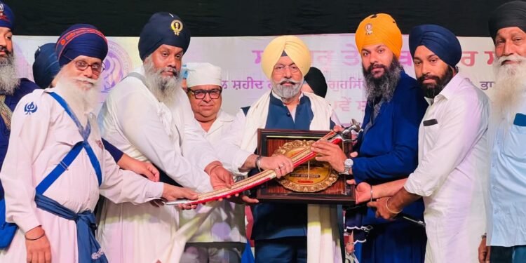 ਸਰਦਾਰ ਹਰਮੀਤ ਸਿੰਘ ਕਾਲਕਾ “ਗਤਕਾ ਰਤਨ ਸਨਮਾਨ” ਨਾਲ ਸਨਮਾਨਿਤ