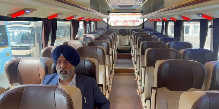 ਸੰਗਤਾਂ ਦੀ ਸਹੂਲਤ ਲਈ ਦਿੱਲੀ ਸਿੱਖ ਗੁਰਦੁਆਰਾ ਪ੍ਰਬੰਧਕ ਕਮੇਟੀ ਵੱਲੋਂ ਨਵੀਂ ਬੱਸ ਸੇਵਾ ਦੀ ਸ਼ੁਰੂਆਤ : ਹਰਮੀਤ ਸਿੰਘ ਕਾਲਕਾ
